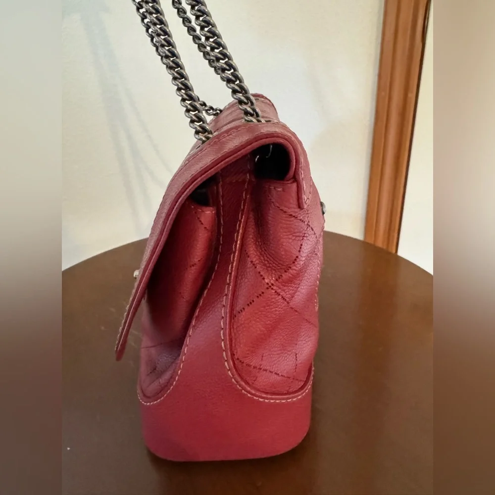 CHANEL Burgundy Quilted Shoulder Bag with Chain Strap - Picture 2 of 8